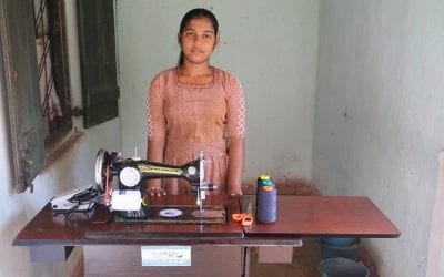 ඔත්පල අම්මාට සවියක් වෙන්නට මහන මැෂිමක් ලබාදුන් ෆේස්බුක් මිතුරෝ | Donating a Sewing Machine